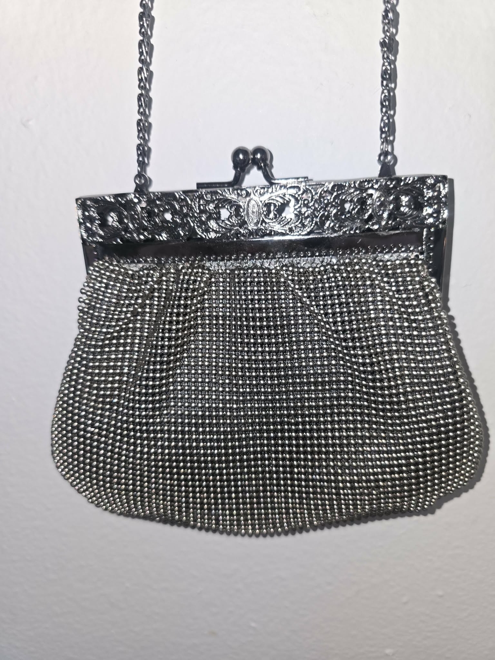 Vintage Whiting & Davis Silver Mesh Evening Bag Ornate Kiss Lock Chain Purse